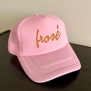 ✨NWOT✨ Frose Trucker Hat